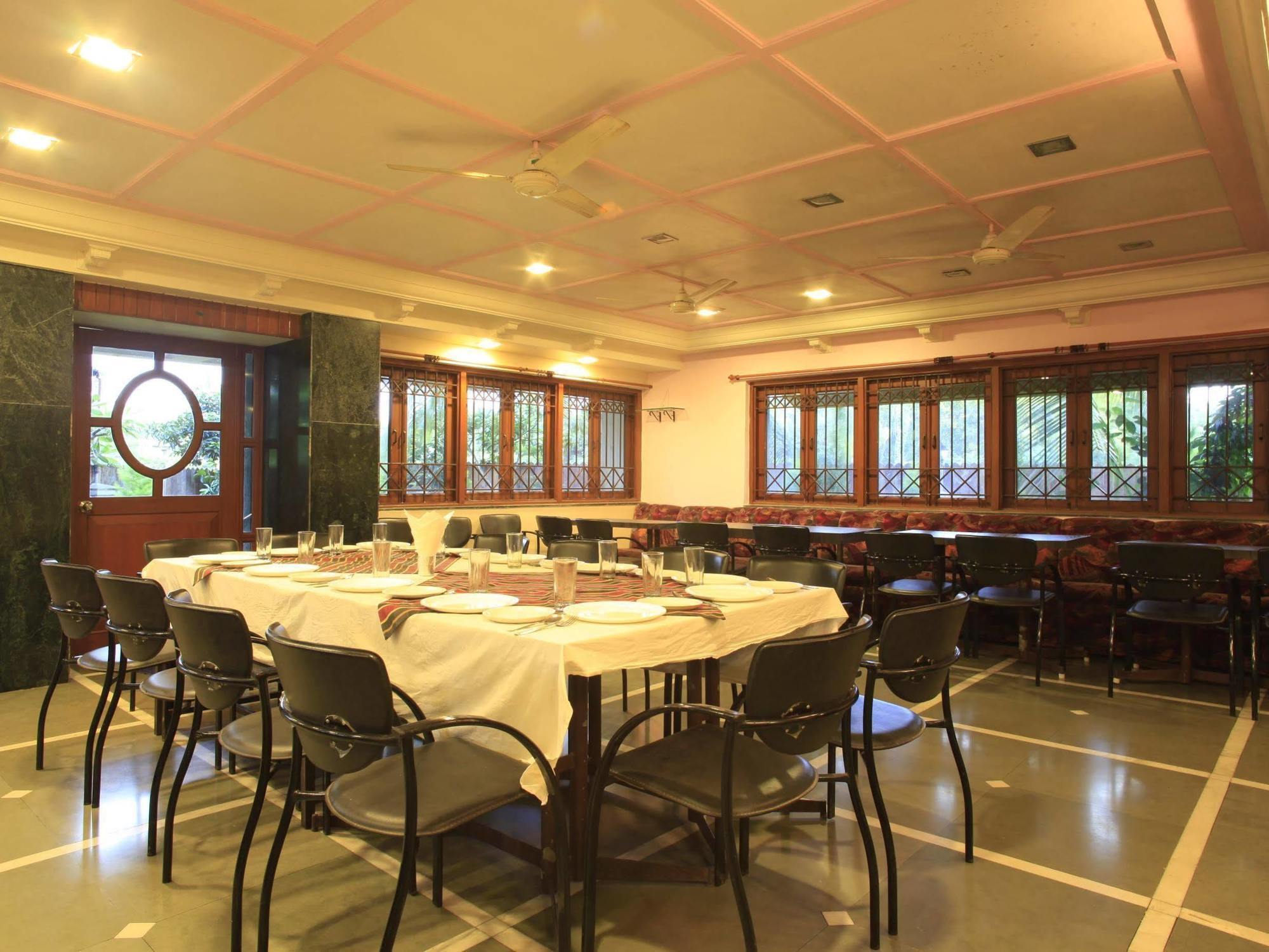 Hotel Sahyadri 알리바그 외부 사진